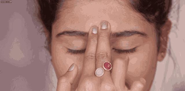 50年皱纹有救啦用它专抹深皱纹,在家就能改善皱纹的神器来了