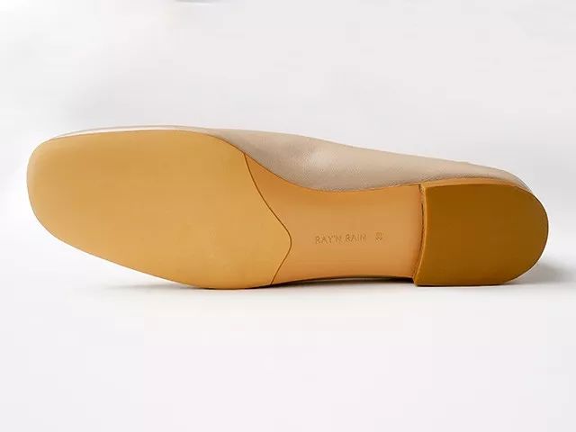 天呐，这个鞋子好舒服！