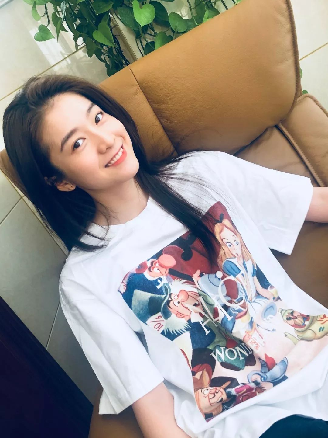 高街里捞夯货要选对KOL，比如宋祖儿孟美岐和张嘉倪她们……