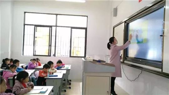 粤桂合作为山娃子上好学筑起坚强后盾