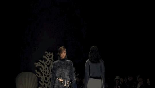 2022深圳时装周走秀完整版,上海时装周2022fw大秀