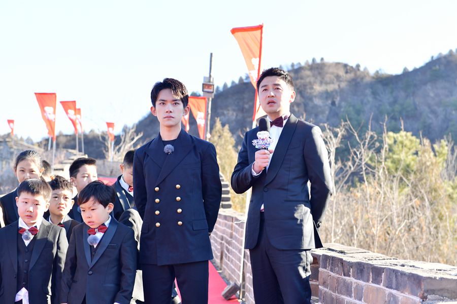 大冰小将易烊千玺说雷佳音大头,大冰小将千玺雷佳音完整版