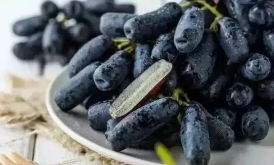 澳洲金手指黑提子干,在西安你可以品尝到哪种美食