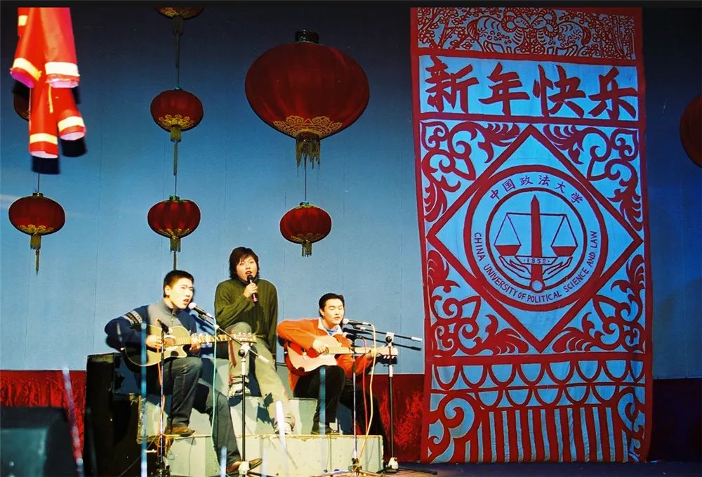 借你双眸读法大|（法大+你）x40=？