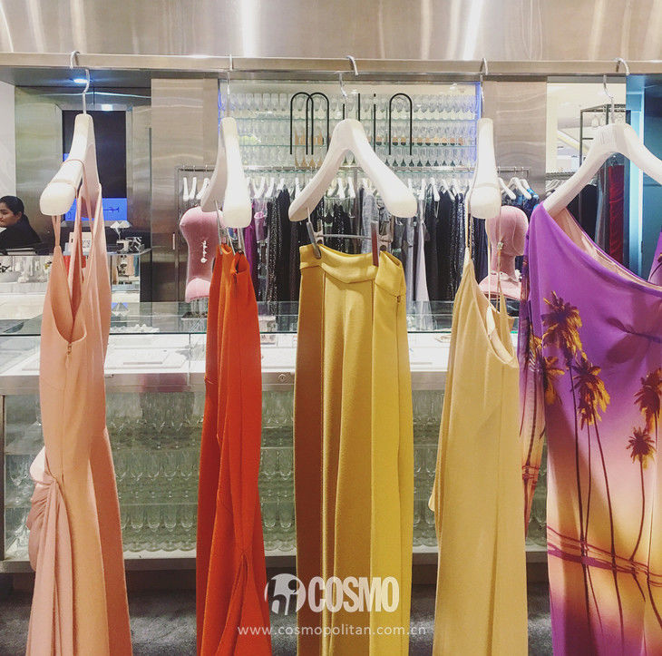 泰国100万买裙子,泰国买什么裙子