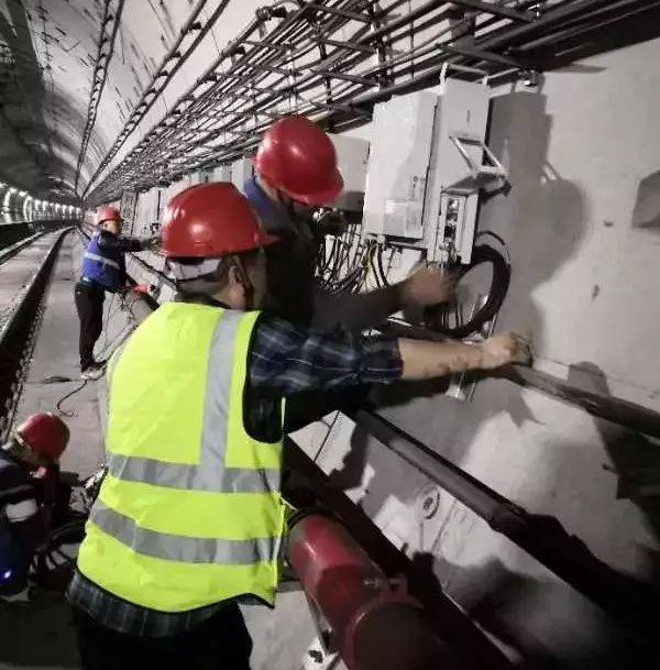 全国首条5g全覆盖地铁亮相,全球首条5g地铁你今天乘坐了吗