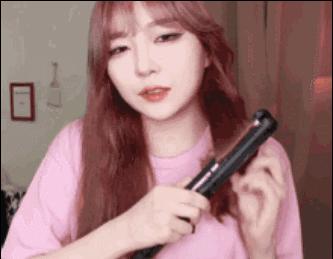 泫雅孔雪儿关晓彤,关晓彤和泫雅撞衫