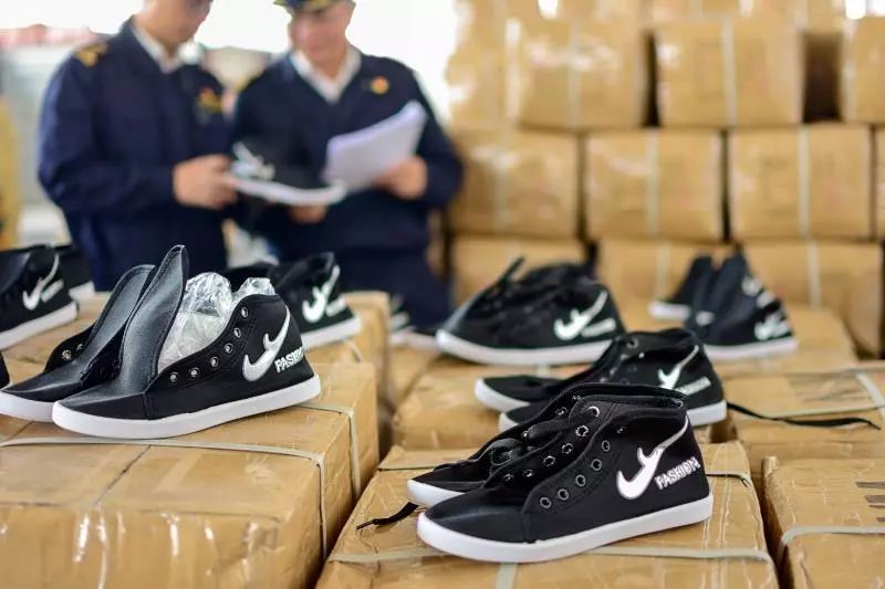 海关查获20亿假鞋,厦门海关查获鞋