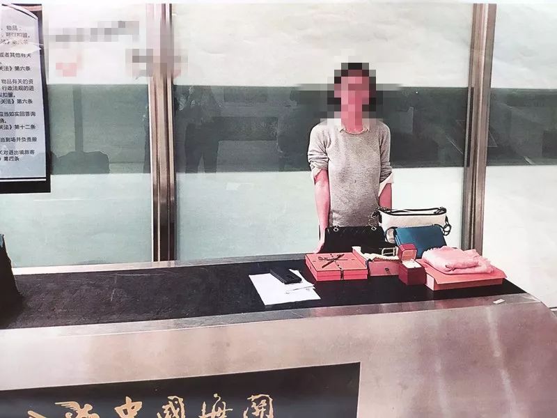 武汉全职妈妈海外购回国，为逃30万税款，损失145万还被判刑…︱早安武汉