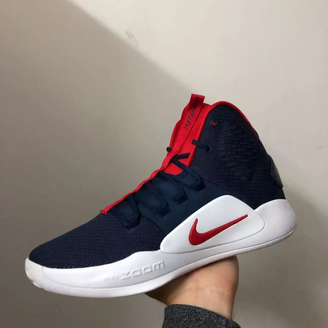 晒鞋|NigelSylvesterxAJ1做旧设计强势围观!AJ4代愤怒的公牛