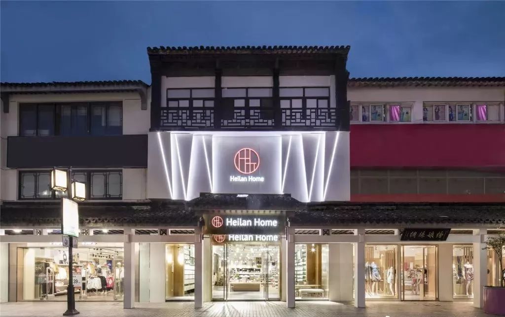 模仿海澜之家男生,模仿优衣库的店