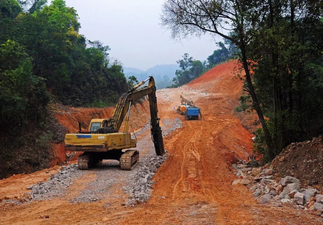 聚焦打通断头路,一条路串联旅游景点