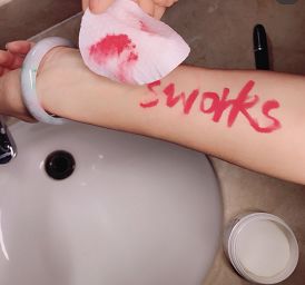 凯特王妃穿衣时髦又节俭,订外卖与自己做饭