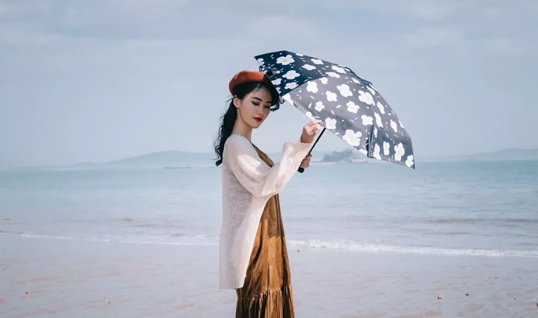 日本防晒黑胶便携口袋伞100多元,日本迷你巴掌防晒伞