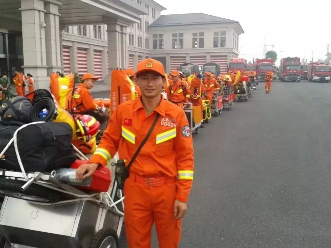 致敬最美逆行者为英雄点赞,致敬最美逆行者传递好声音