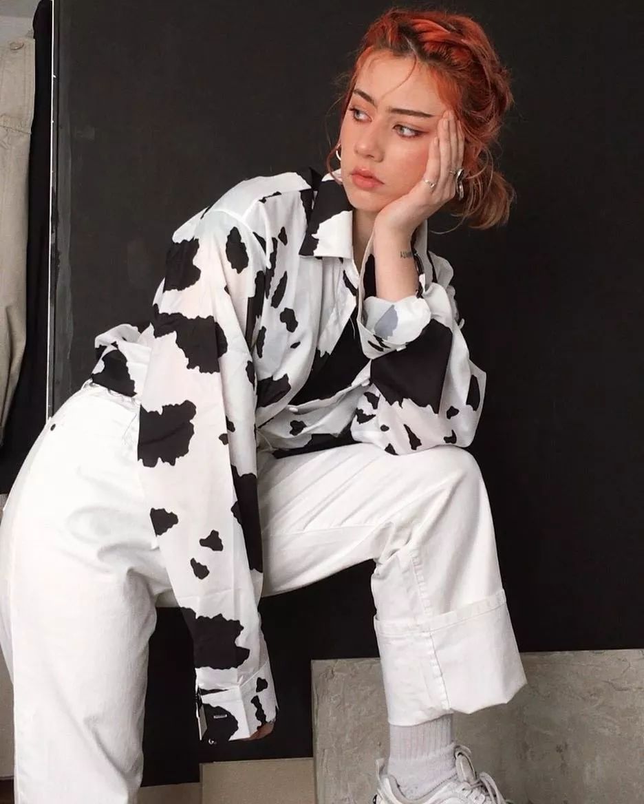 豹纹OUT，下一个C位印花轮到奶牛纹上场！