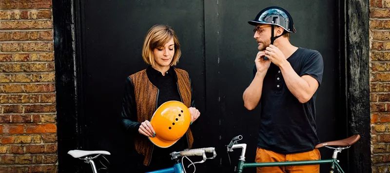 入门骑行一定要买的10件装备,公路骑行装备服装推荐