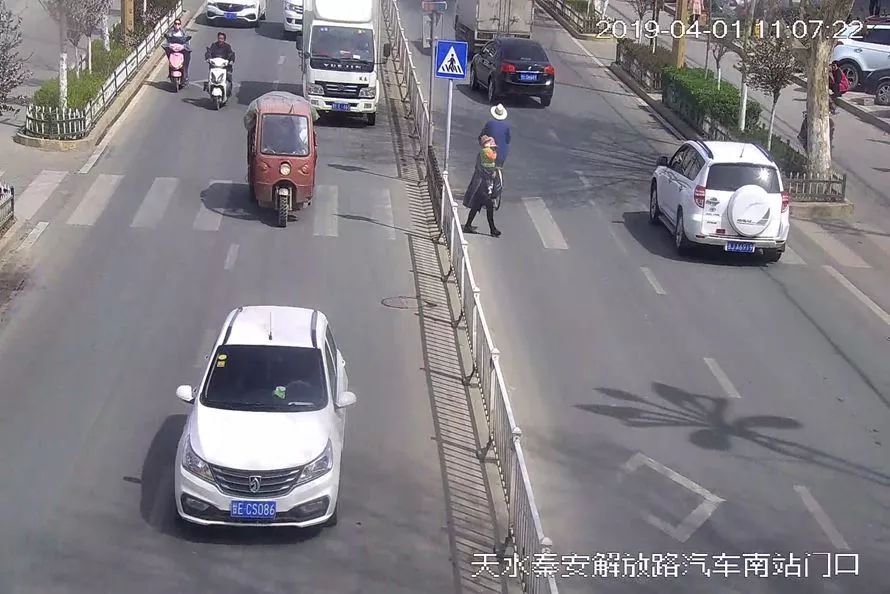 交通违法曝光台案例,交通违法曝光台