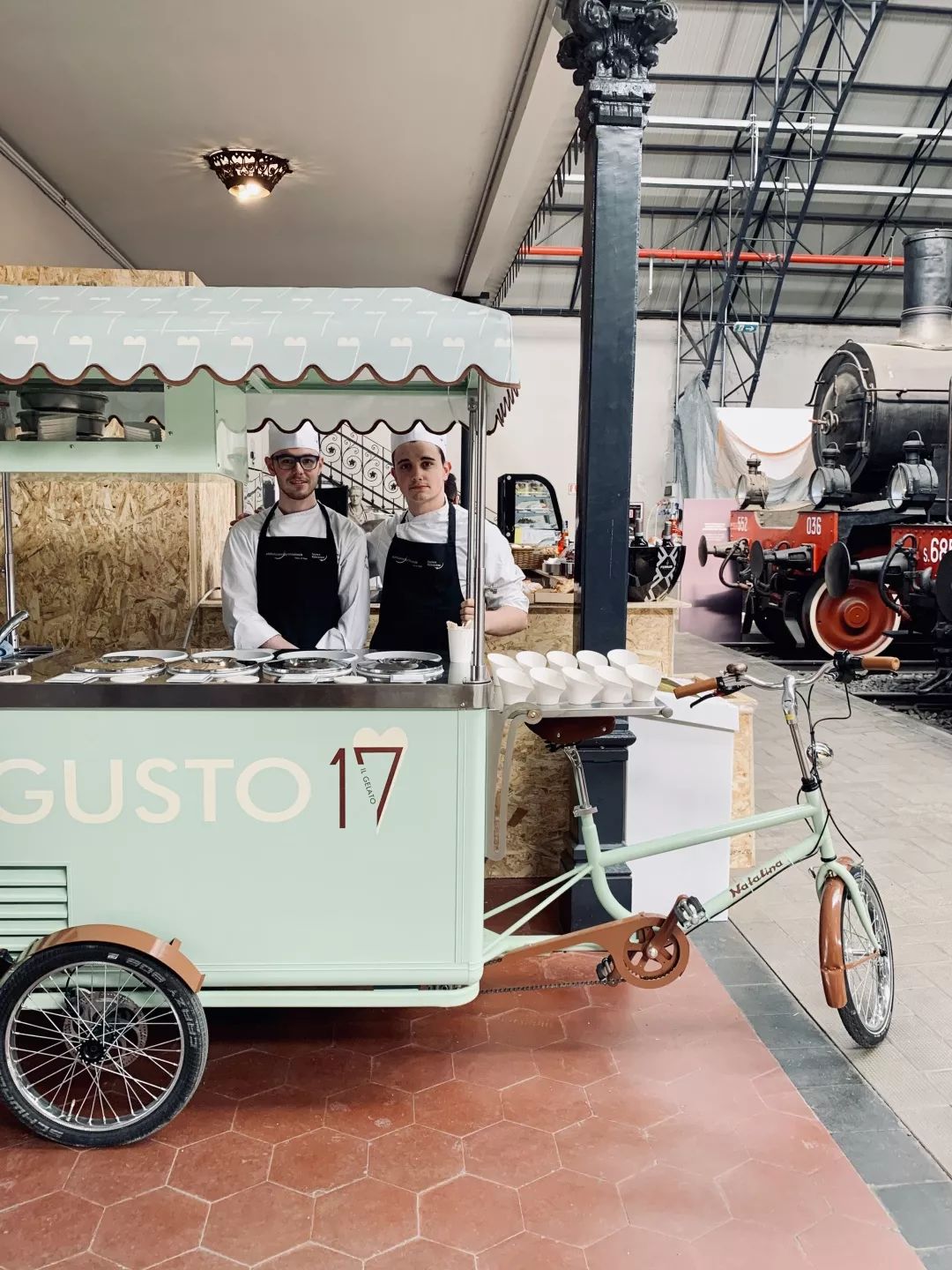 米兰街头暗访竟有井柏然,结果意外:购物车空了