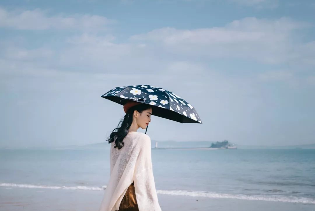 比苹果小的伞,迷你太阳伞防紫外线比手机还小