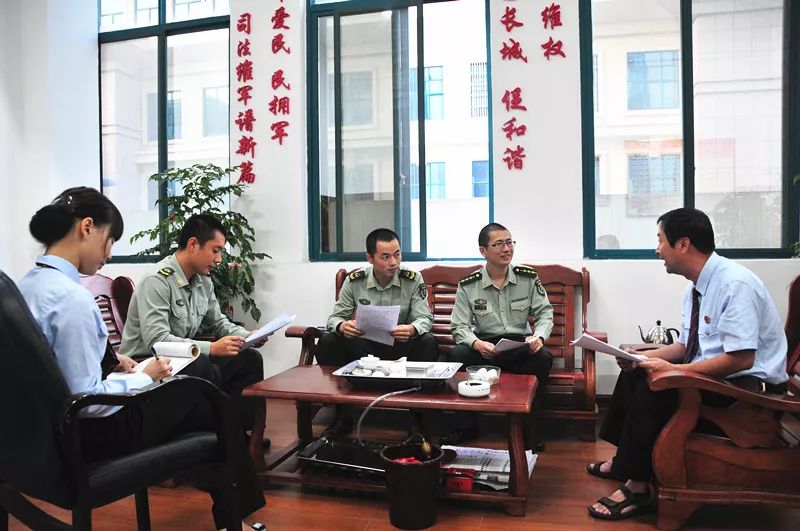 饶德松：真情拥军的人民法官