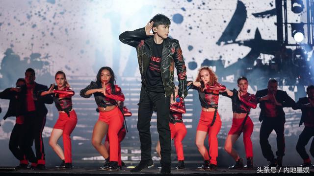 luckychances张杰蹦迪,张杰演唱会狂飙dj小姐姐蹦迪