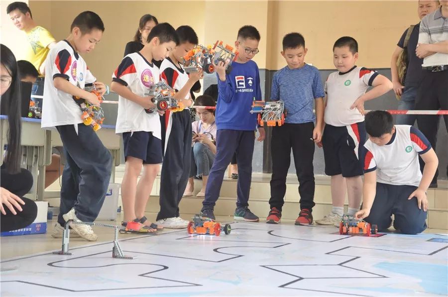 科技大赛玉林,玉林机器人比赛