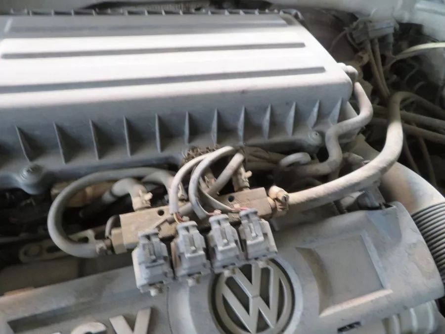 济南市市中区法院在“阿里巴巴司法拍卖网”发布朗逸轿车拍卖公告！欢迎竞拍！