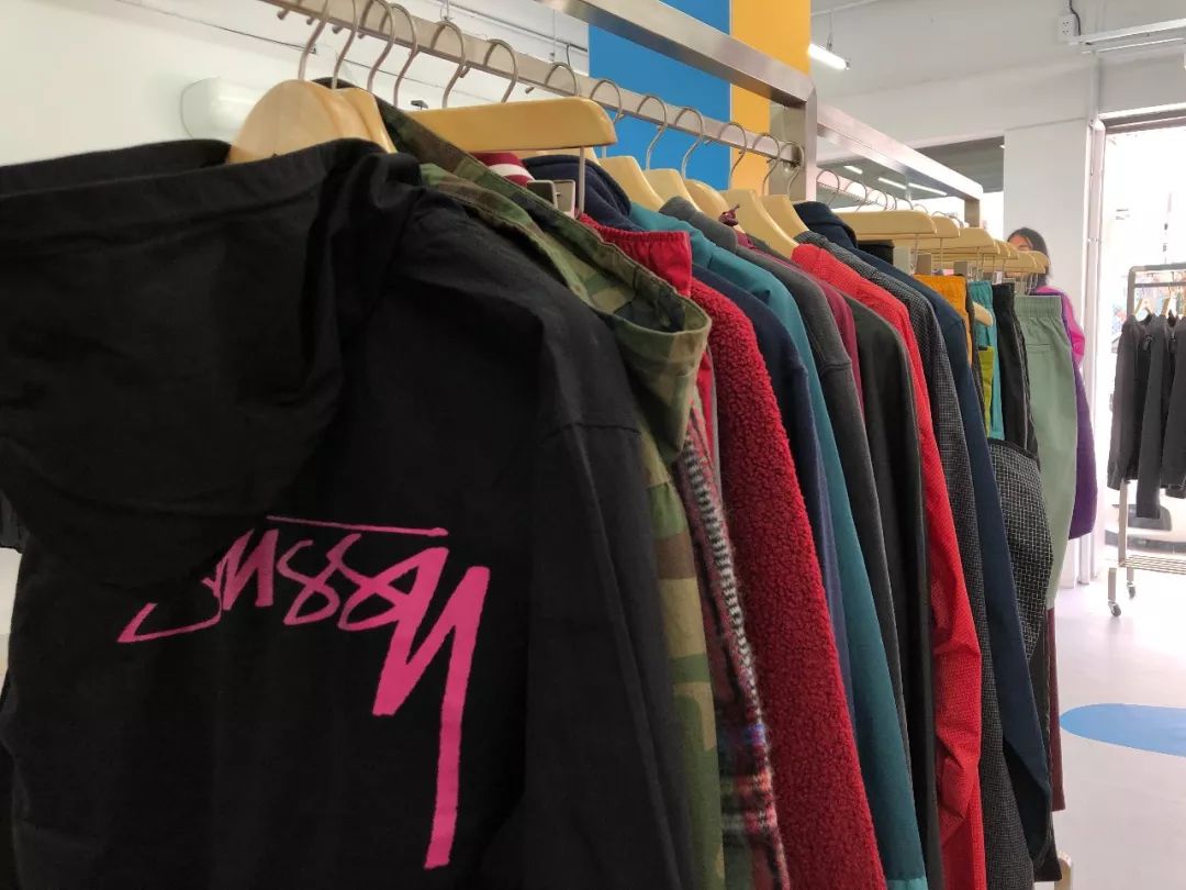 曼谷球鞋图片大全,泰国曼谷球鞋实体店