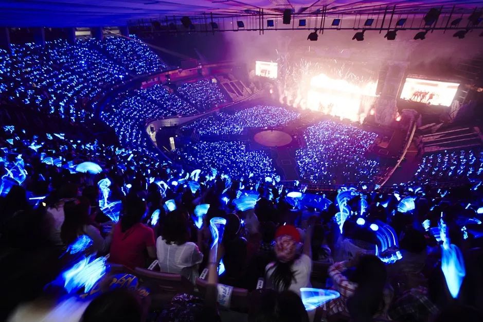 因为偶像变成了最好的自己,偶像应该成为更多人的力量