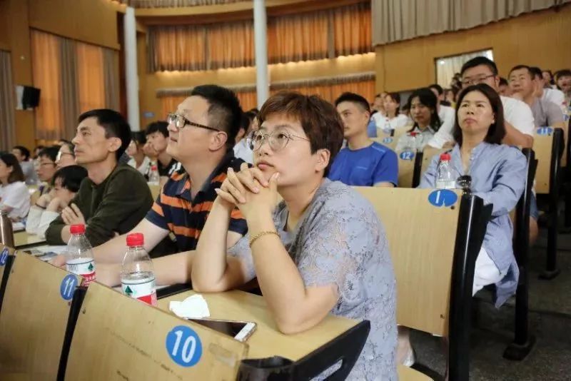 义乌市新丝路学校与树人中学,义乌市新丝路学校