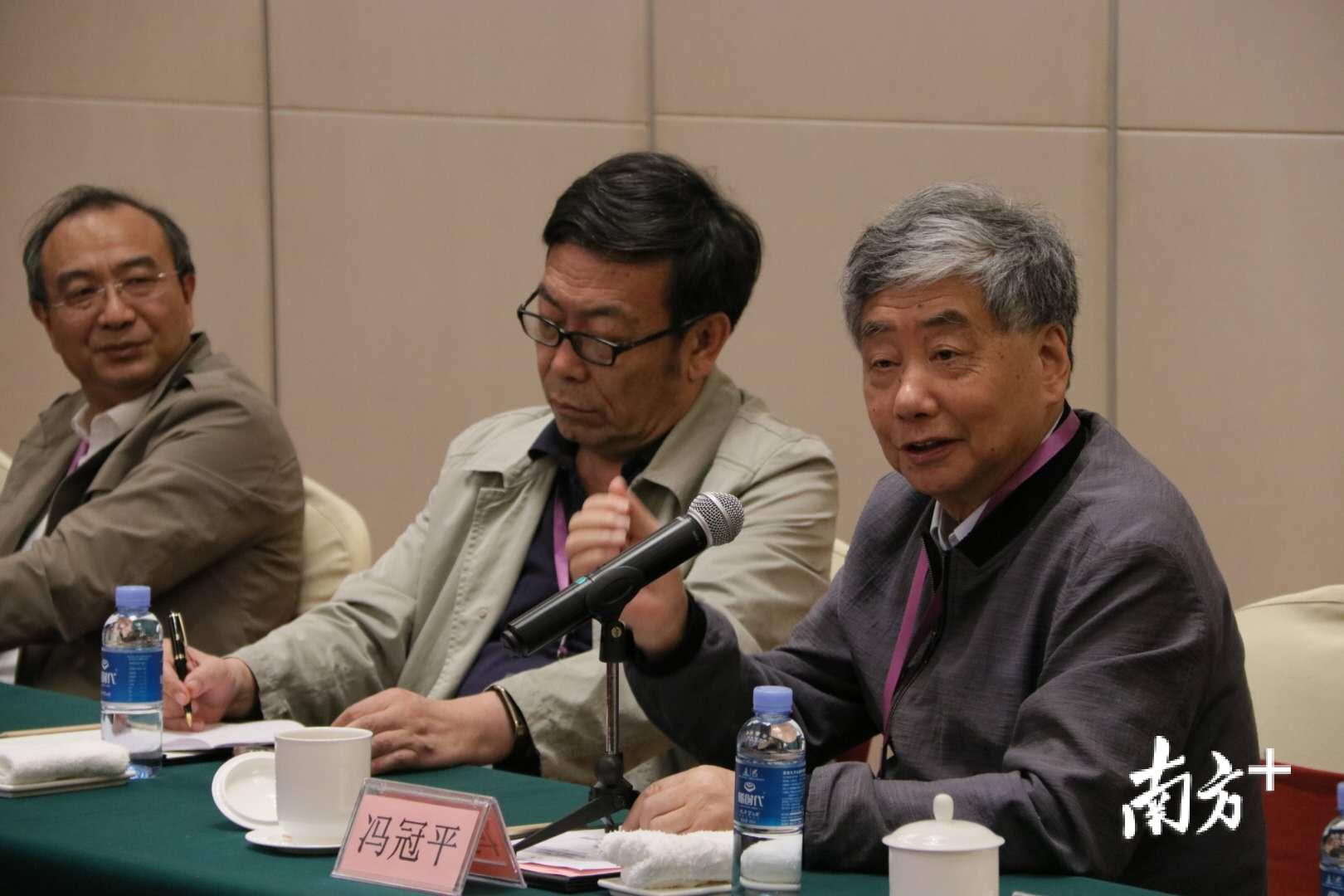 石墨烯治疗甲状腺结节,石墨烯热疗改善甲状腺结节