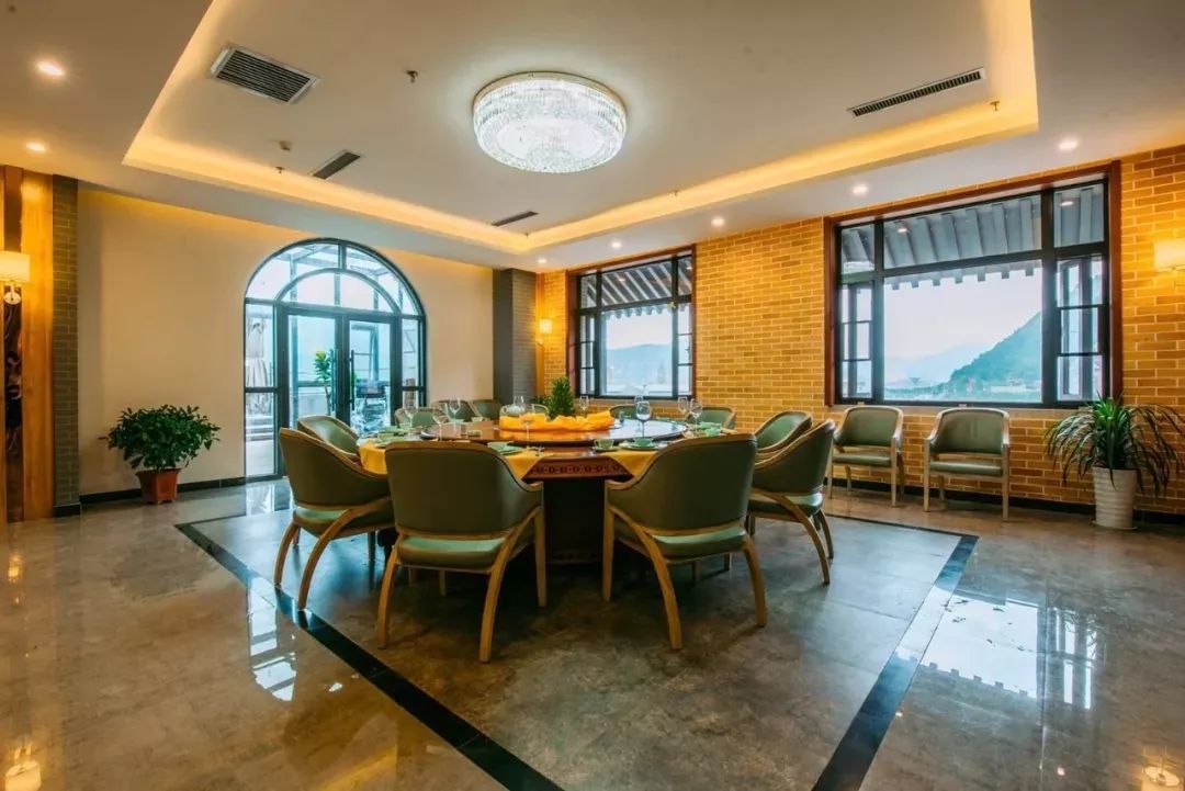 陕西与世隔绝的温泉民宿,西安附近最美的山间民宿