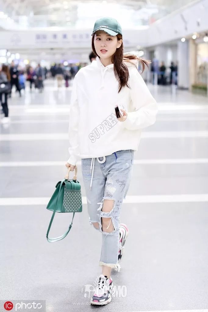 杨幂再次带火最新单品,杨幂最近带货