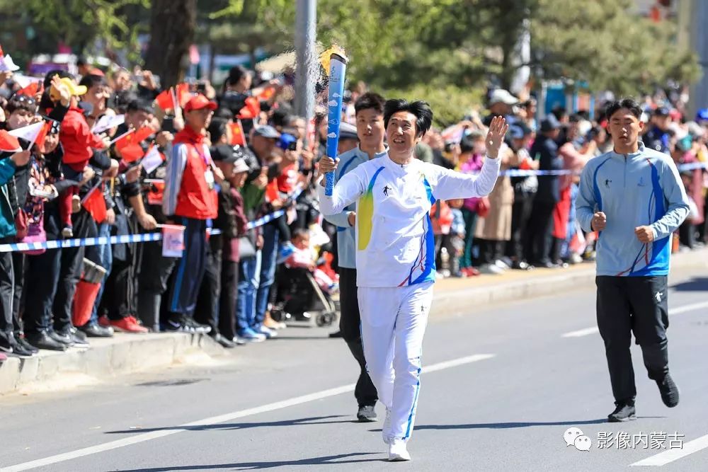 圣火点燃了,圣火已经点燃