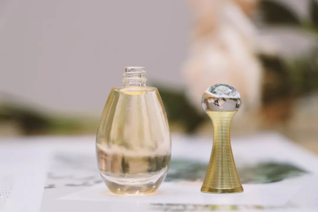 dior 好闻的男士香水 (dior最火的一款男士香水)