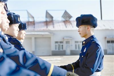 一个森林消防站有多少人,三个森林消防员