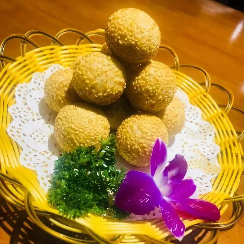 狂舔手指不能停！簋街仔仔小龙虾超值抢购来啦！仅66元抢原价150元给力虾双人套餐！满分的味道，极致的享受！快来pick一下！