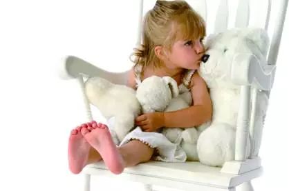 孩子拿幼儿园的玩具回家怎么办,小朋友从幼儿园拿东西回来怎么办