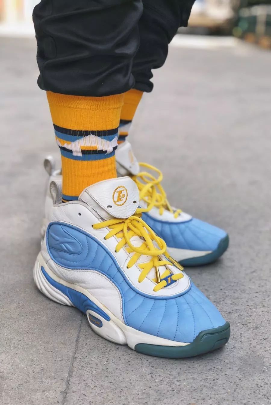 yeezyoffwhite鑱斿悕,offwhite璺焬eezy鑱斿悕浜嗕箞