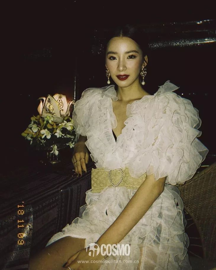 洪欣时尚穿搭,52岁洪欣日不落蔡依林