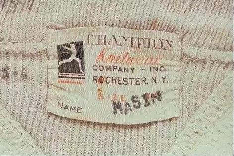 champion经典长袖t恤搭配,你与潮人之间的差距