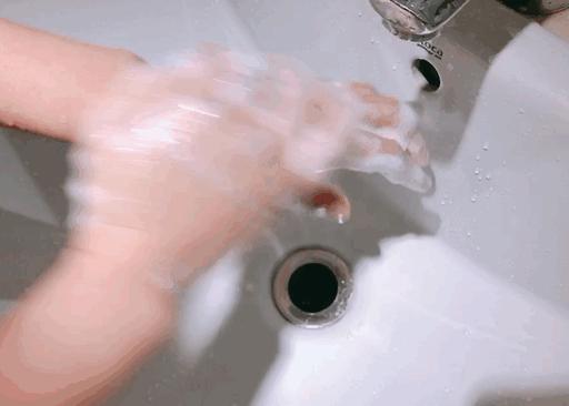 为什么能从鼻头上挤出白色的东西,鼻子挤出来的白丝是什么