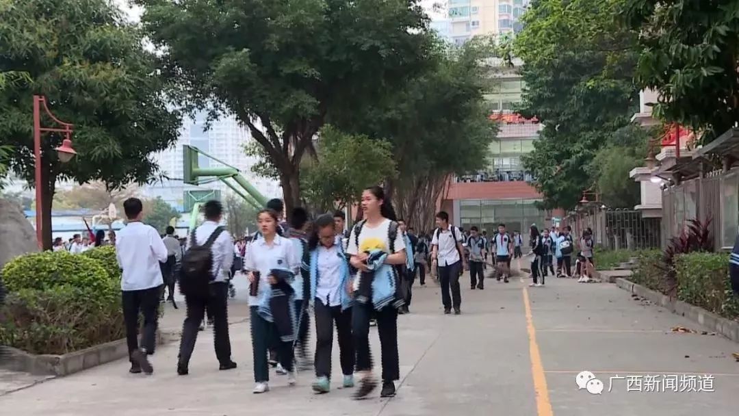 南宁民办“小升初”今年不“考”了？！电脑派位+面谈为何让家长更焦虑