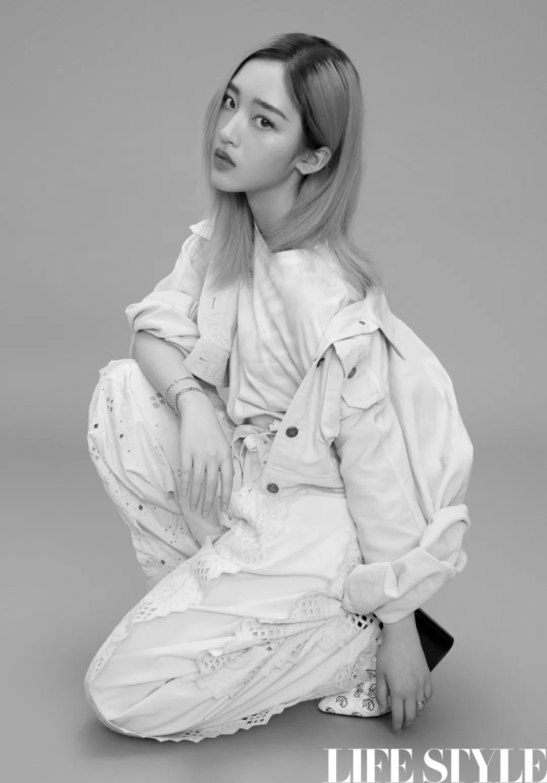 封面故事|邓恩熙、蒋依依、李兰迪、张婧仪,发掘这些宝藏女孩的青春百分比