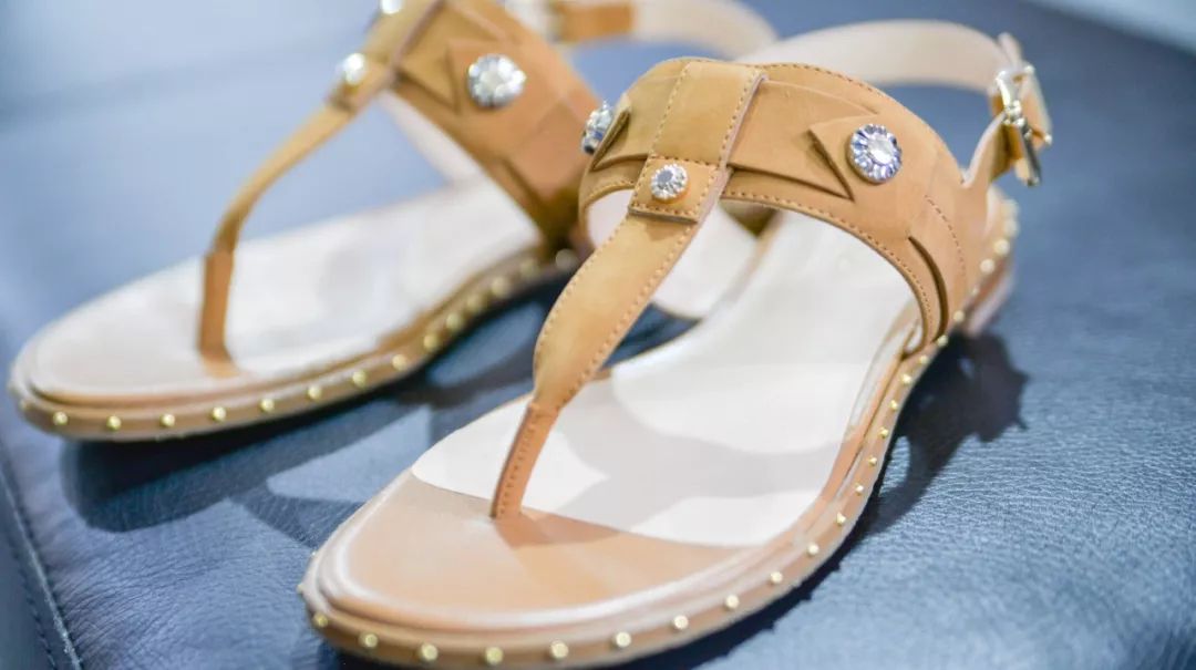 金利来59抵100元优惠券到店,金利来5折优惠券