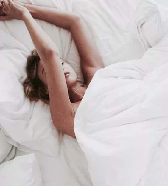 半夜睡觉有这个习惯的,千万要注意了...