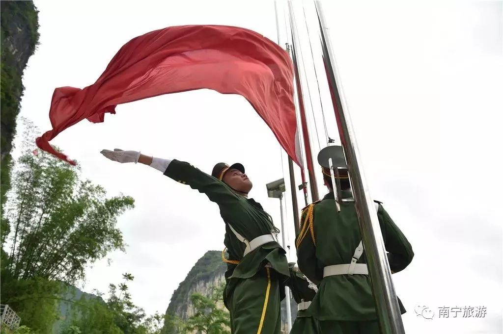 马山自然攀岩比赛图片,舞动广西广场舞大赛马山