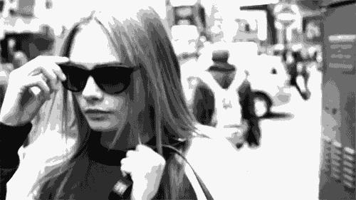 脸圆又黑适合戴什么墨镜,胖脸戴墨镜