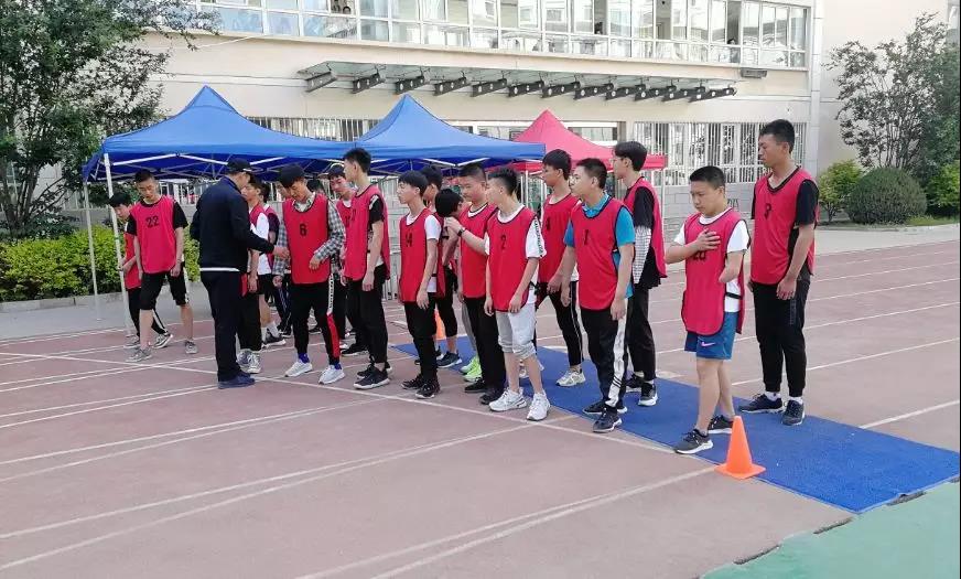 中考体育满分70考了63分,中考体育总分70考了66分